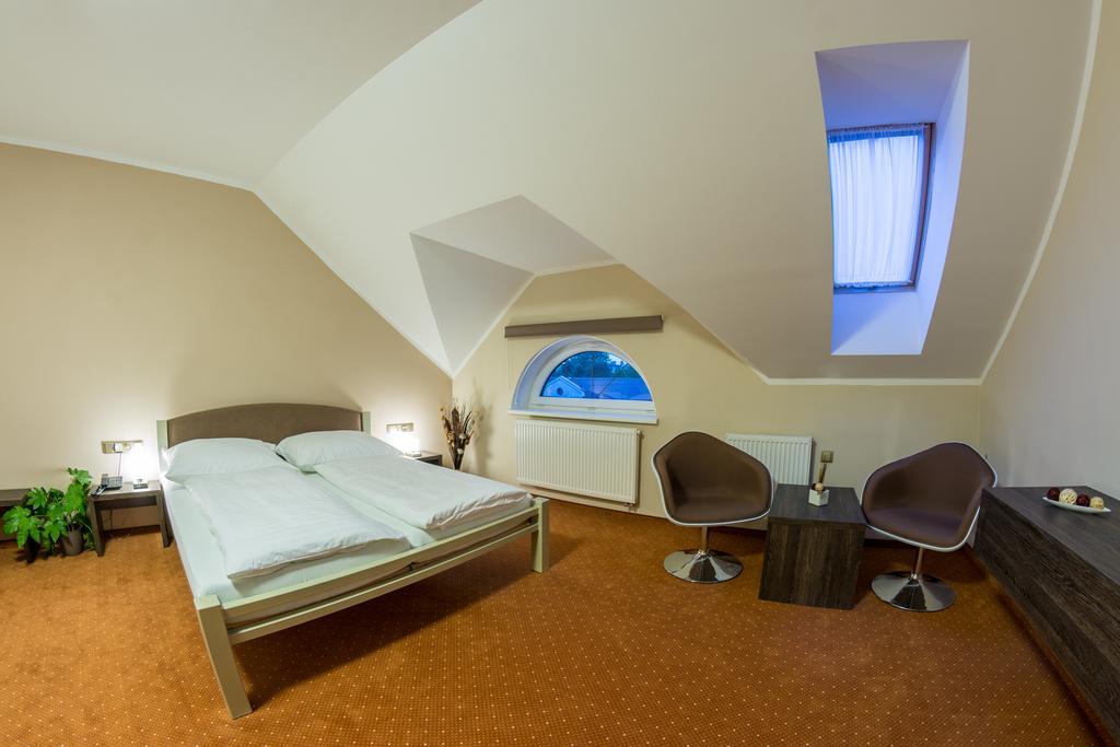 Hotel Luznice Planá nad Lužnicí Quarto foto